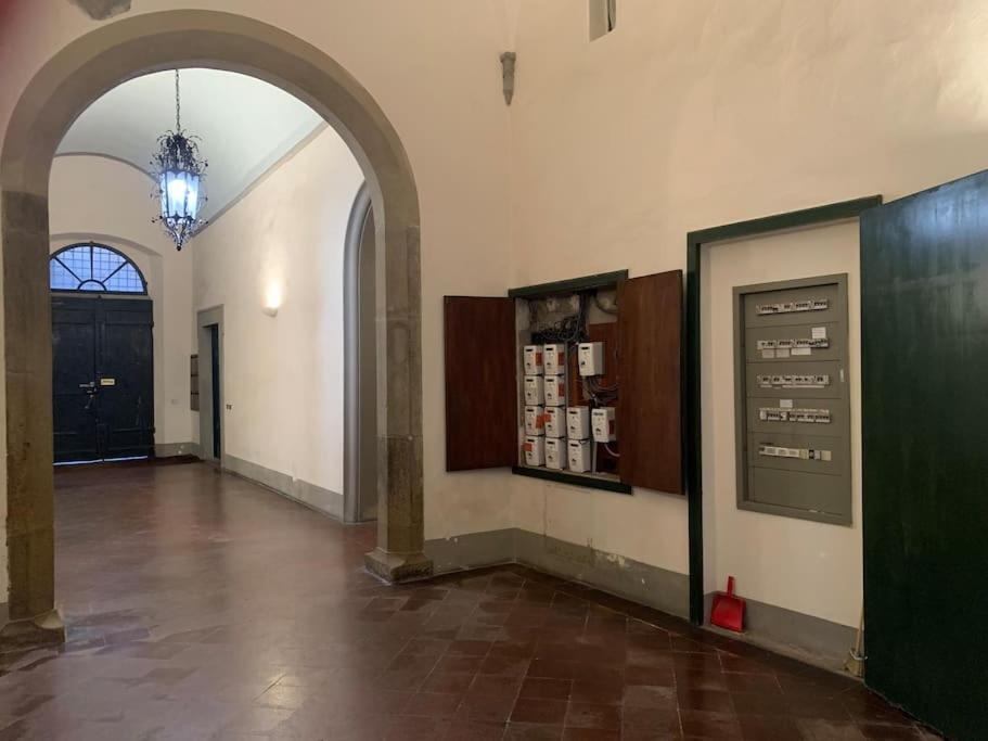 Appartement Loft Moderno Ubicato Nel Centro Storico Di Lucques Extérieur photo